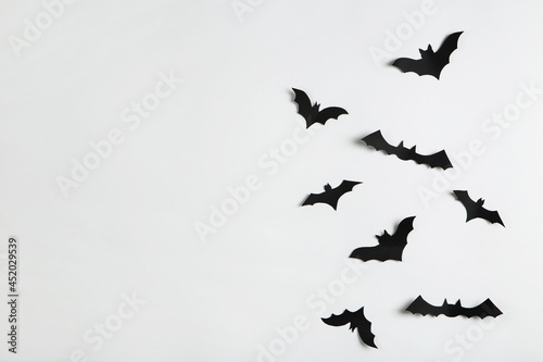 Stampa su tela Halloween paper bats on grey background