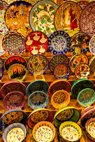 Ceramic plates with traditional designs in the Grand Bazaar  Istanbul  Turkey