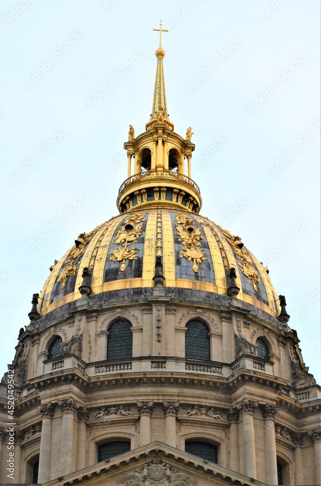 Hotel national des Invalides (The National Residence of the Invalids) which homes inside the Napoleon's tomb