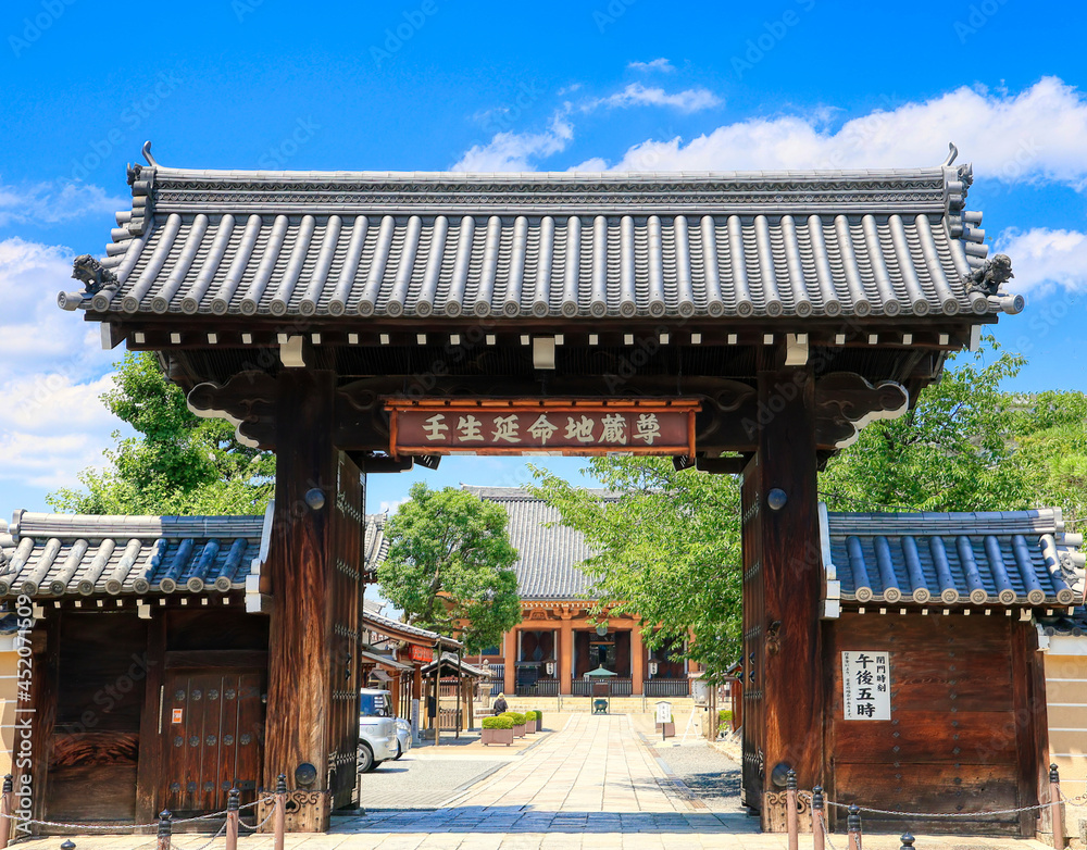 京都、壬生寺の表門 京都、壬生寺の表門