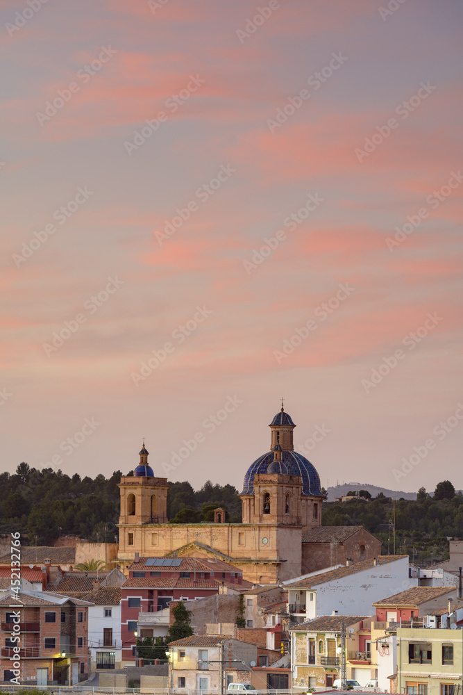Vista de la iglesia de la Concepción, en la población de Sot de Ferrer, provincia de Castellón. Comunidad Valenciana. España. Europa