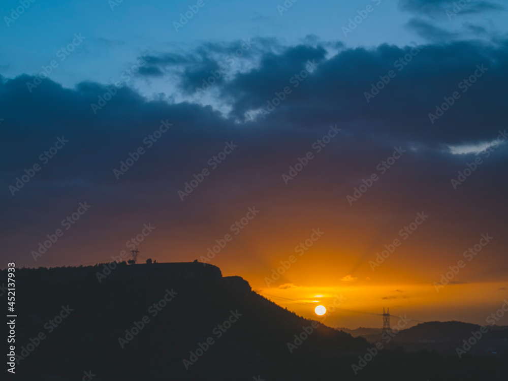 Fototapeta premium sunset in the mountains