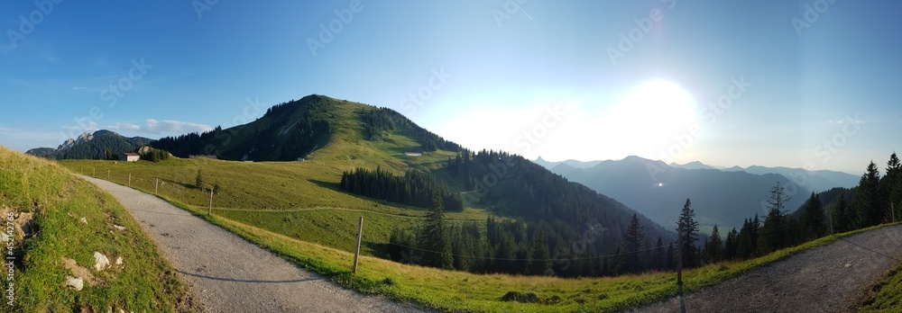 Berge Panorama Sonnenuntergang Alpen Natur Wandern Alpenvorland Aussicht Weitsicht Almwiesen Weiden Wald