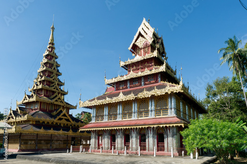 Myanmar (formerly Burma). Mon State. Kadoe. The U Na Auk Pagoda complex