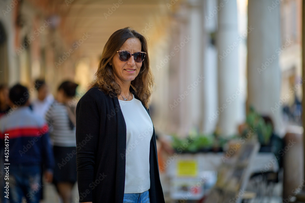 Donna RITRATTO Donna RITRATTO