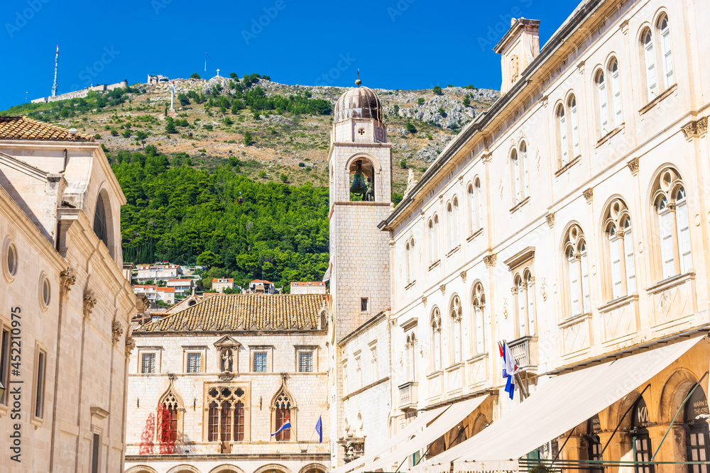 Obraz premium Old buildings in Dubrovnik historice center, Croatia