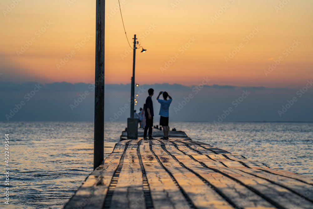Fototapeta premium sunset at the port