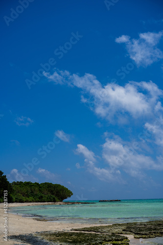 beach with blue sky © ryuichi niisaka