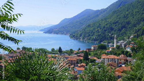 Blick auf Cannero am Lago Maggiore photo