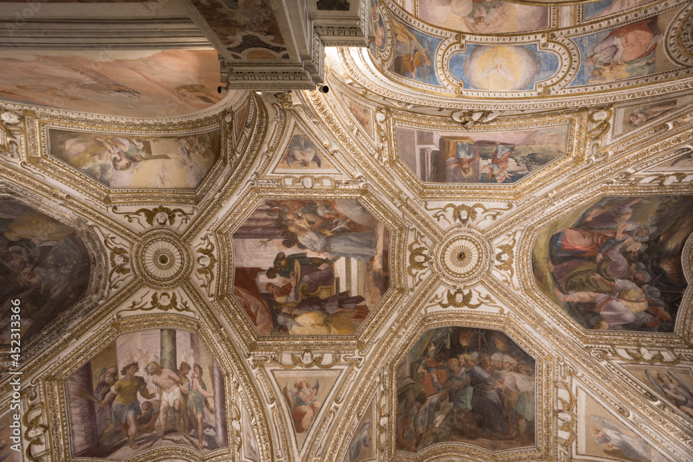 Fototapeta premium Interno del duomo di amalfi, costiera amalfitana