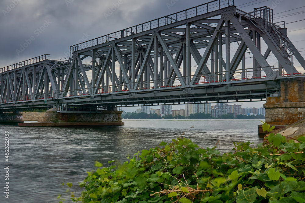 Fototapeta premium Dawn over the railway bridge in Voronezh