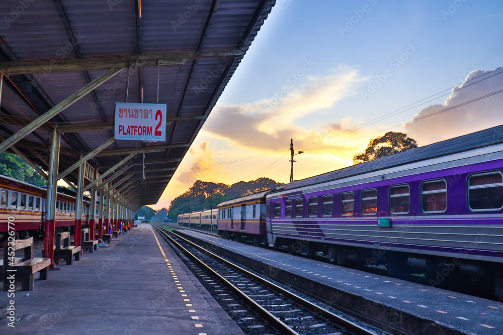 Fototapeta premium train in the station