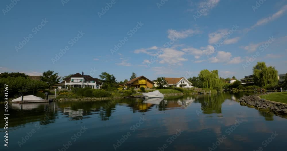 Real Estate, einmal durch das schweizerische Venedig Real Estate, einmal durch das schweizerische Venedig