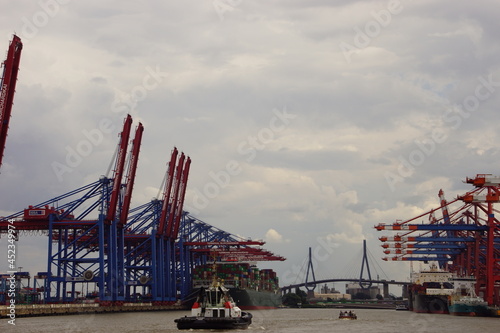 Harbor Impressions and Elbtunnel Hamburg 