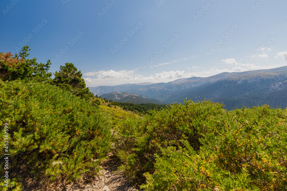 Amazing panoramic views over the Northern Mountain range of Madrid with the Peñalara mountains. This part has wonderful hikes starting the little village of Cotos. Amazing panoramic views over the Northern Mountain range of Madrid with the Peñalara mountains. This part has wonderful hikes starting the little village of Cotos.