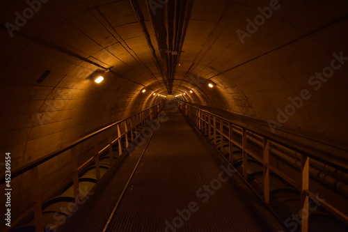 TUNEL
