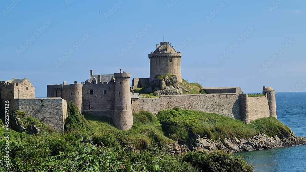 castle of saint malo country