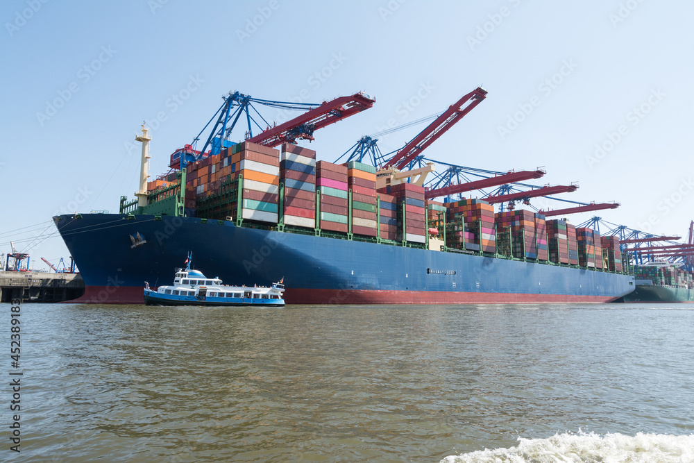 Fototapeta premium cargo ship in the port of Hamburg