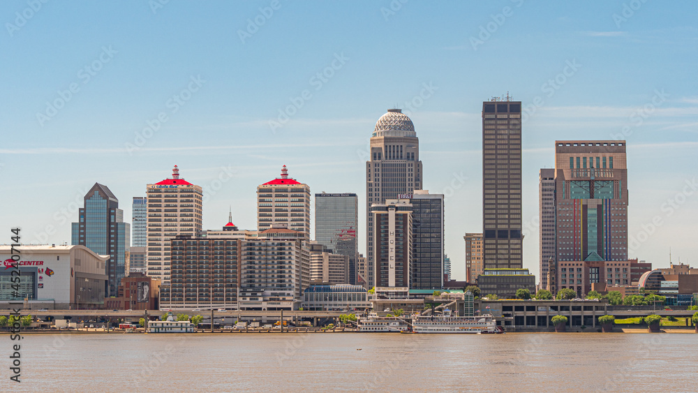 Naklejka premium Skyline of Louisville - view from Ashland Park - LOUISVILLE. KENTUCKY - JUNE 14, 2019