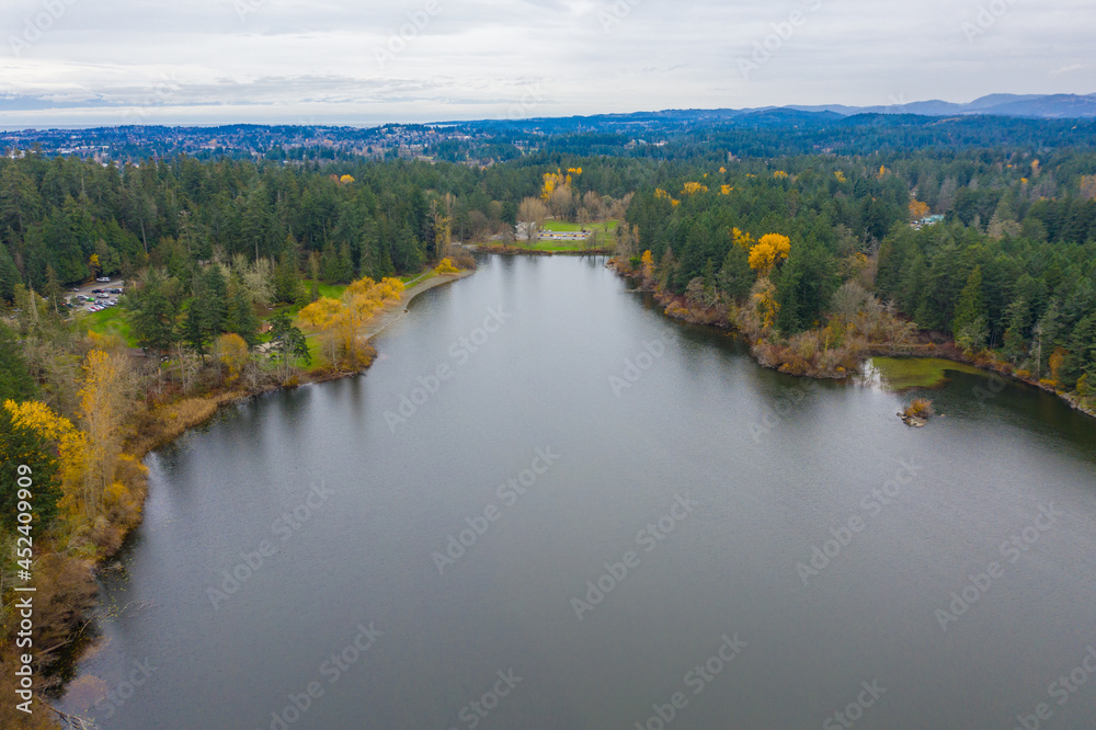 Obraz premium カナダのヴィクトリアの自然をドローンで撮影した空撮写真 Aerial photos of nature in Victoria, Canada, taken by drone. 