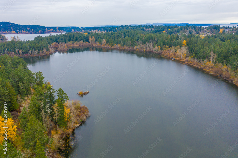 カナダのヴィクトリアの自然をドローンで撮影した空撮写真 Aerial photos of nature in Victoria, Canada, taken by drone. 