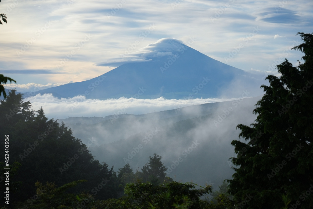 富士山と笠雲写真 - Mt.Fuji and Lenticular Cloud - Photo