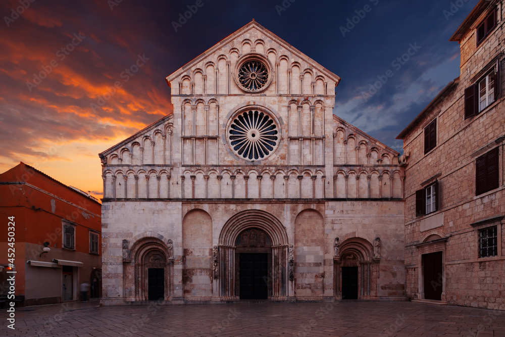 Fototapeta premium St.Donatus church on the Roma Forum in Zadar. Croatia.