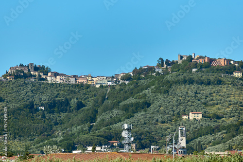Vista panoramica di Montecatini Alto vista dal basso con angolazione da destra a sinistra con cielo sereno senza nuvole. photo
