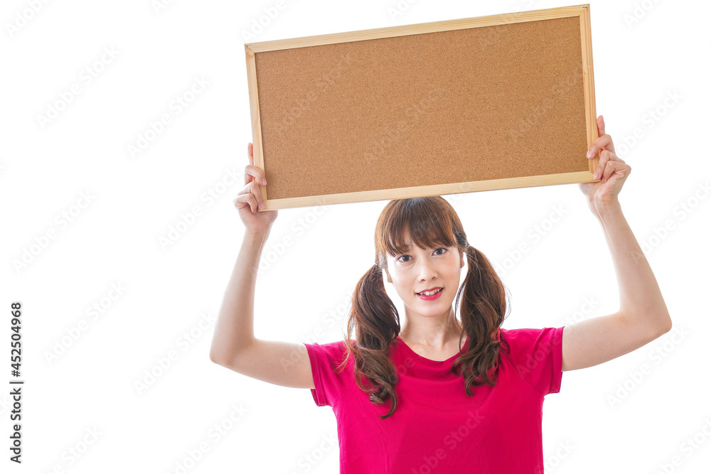 コルクボードを持つ女性 コルクボードを持つ女性