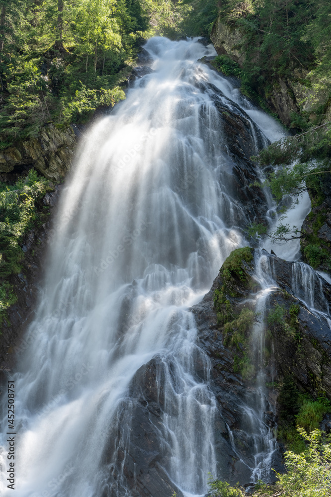 Obraz premium Staniskabach Wasserfall (Schleierfall, Haslacherfall)