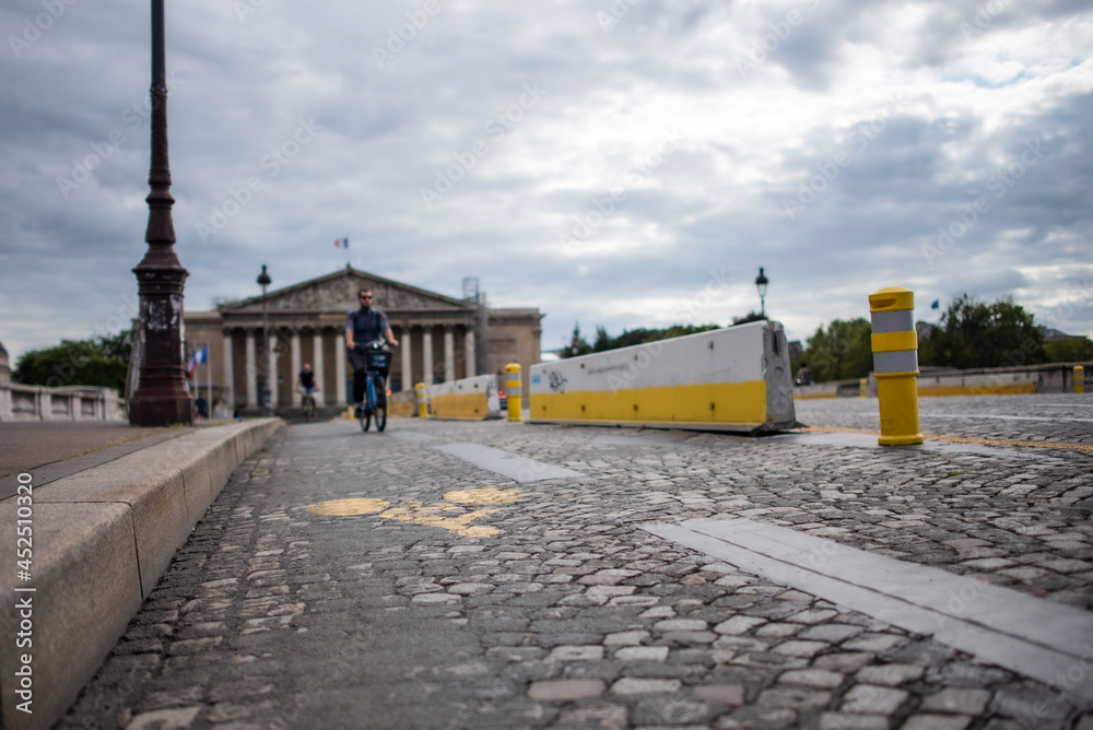 Fototapeta premium FRANCE - SOCIETY - TEMPORARY BIKE PATH