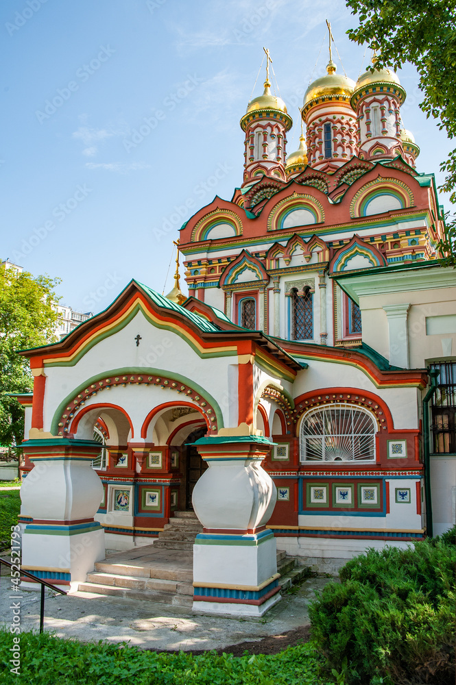 Fototapeta premium The tsar's gardener Averky Kirillov built the St. Nicholas Church in the Russian patterned style simultaneously with his city estate in 1657