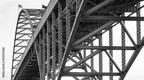 Fremont Bridge © Kenton Waltz