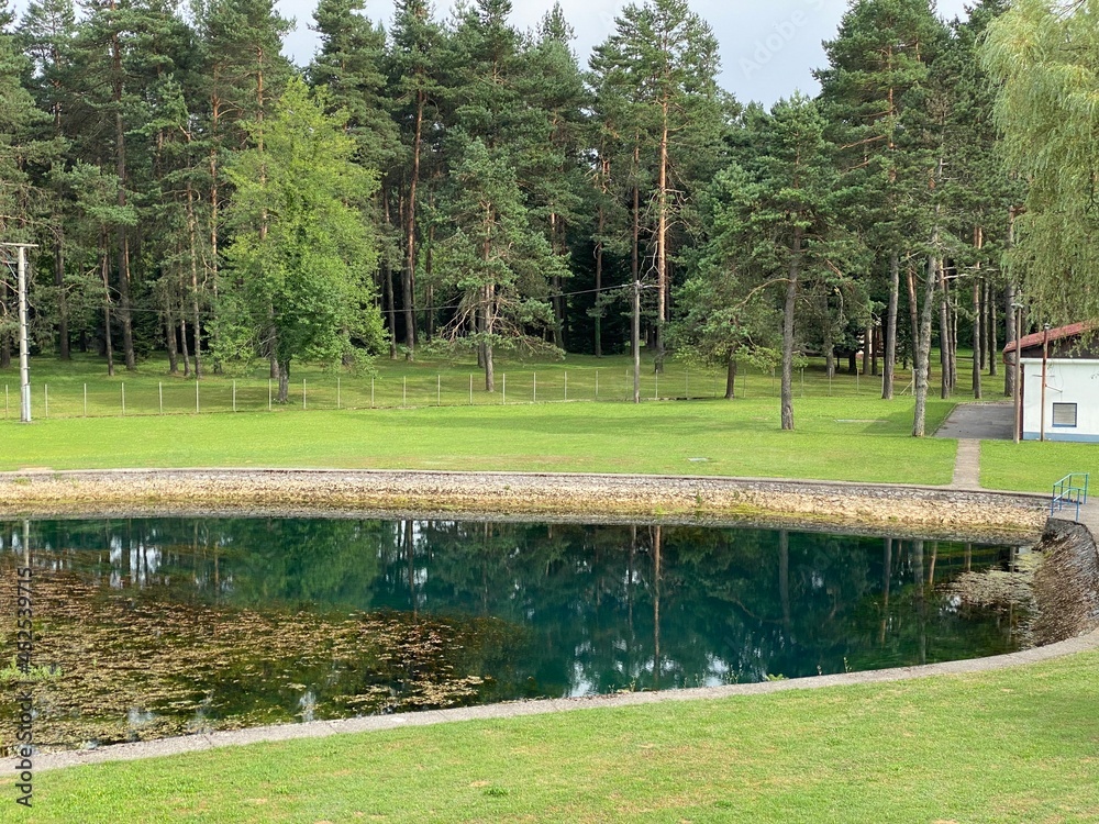 Fototapeta premium Water source of the Zagorska Mreznica in Desmerice or Zagorska Mreznica water spring - Ogulin, Croatia (Izvor vode Zagorska Mrežnica u Desmericama ili vrelo Zagorske Mrežnice, Desmerice - Hrvatska)