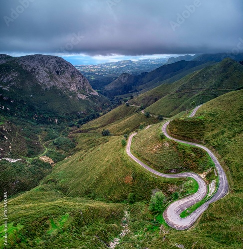 Obraz na płótnie Winding Road in the province of Asturias, Spain