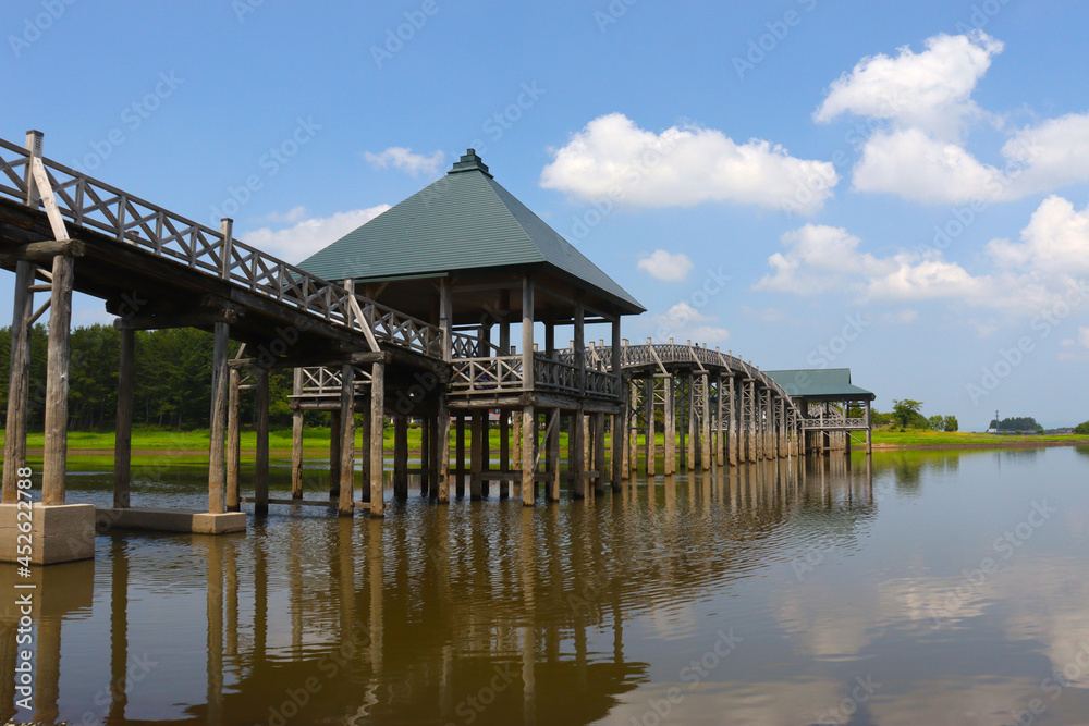 日本一の木造三連太鼓橋 鶴の舞橋 富士見湖のアーチ橋 青森県北津軽郡鶴田町 日本一の木造三連太鼓橋 鶴の舞橋 富士見湖のアーチ橋 青森県北津軽郡鶴田町