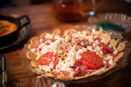 Obraz na płótnie 日本の食卓 サラダ ディナー トマト チーズ w salonie