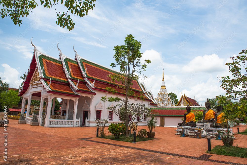 Fototapeta premium Thai temples and beautiful ancient sites