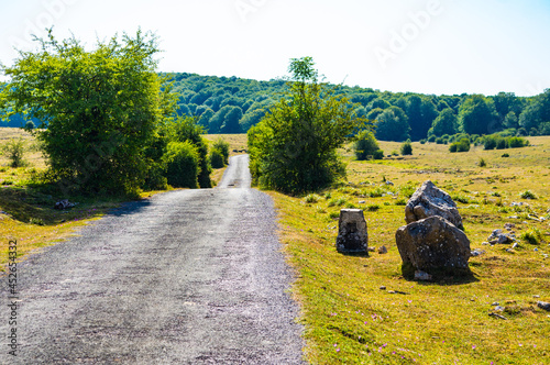 Parque Natural de Urbasa y Andia en Navarra, (País Vasco, España).