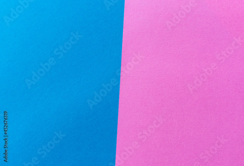 青色とピンク色