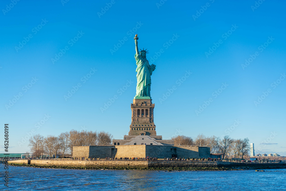 Obraz premium アメリカ合衆国のニューヨーク、マンハッタンなどの観光名所を旅行する風景 Scenery of traveling to New York City, Manhattan and other tourist attractions in the United States.