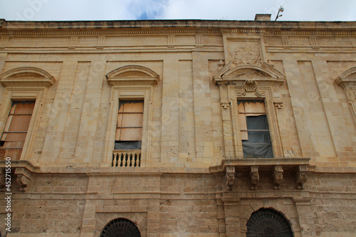 ancient stone building in vittoriosa in malta 