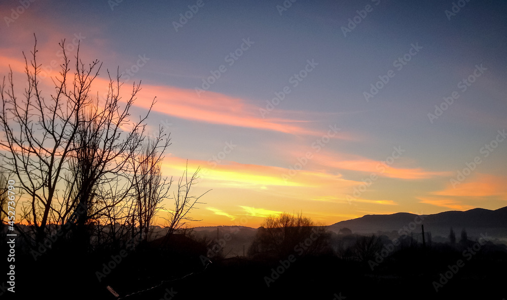 Fototapeta premium Fantastic sunset in the mountains.