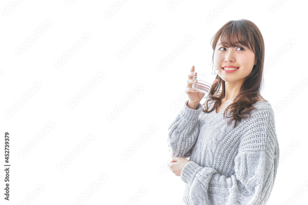 水分補給をする女性 水分補給をする女性