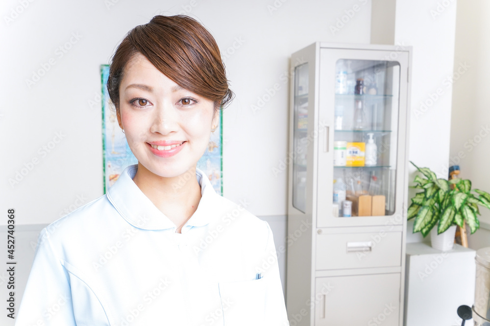 回診をするナース 回診をするナース