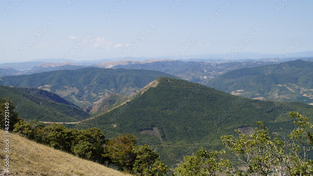 Panorama dal Monte Catria nelle Marche