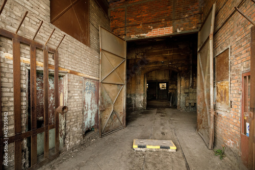 old abandoned factory © Sieku Photo