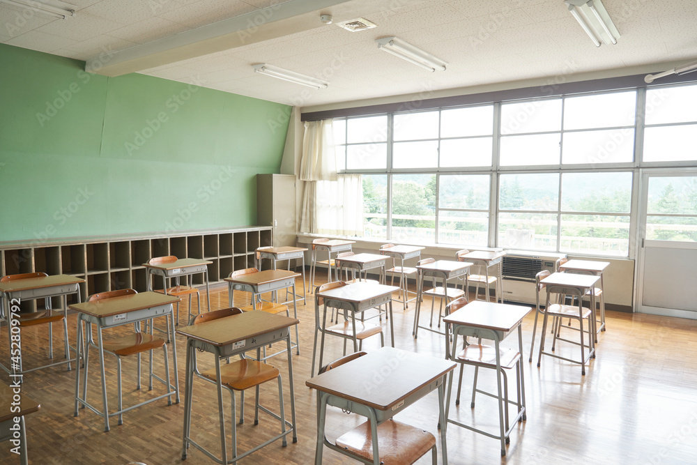Fototapeta premium 小学校の教室