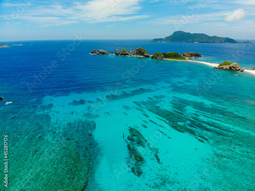 Wallpaper Mural 沖縄県島尻郡座間味村の慶良間諸島の阿嘉島をドローンで撮影した空撮写真 Aerial view of Aka Island in the Kerama Islands, Zamami Village, Shimajiri County, Okinawa Prefecture, taken with a drone. Torontodigital.ca