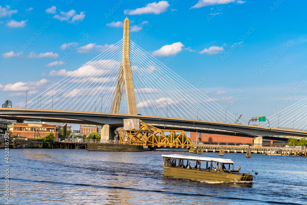 Obraz premium Zakim Bridge in Boston